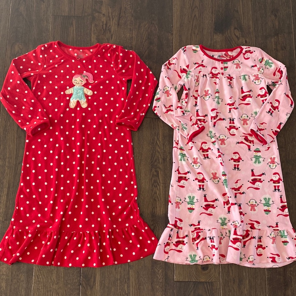 GIRLS FLEECE NIGHTGOWN BUNDLE (size 6/7)